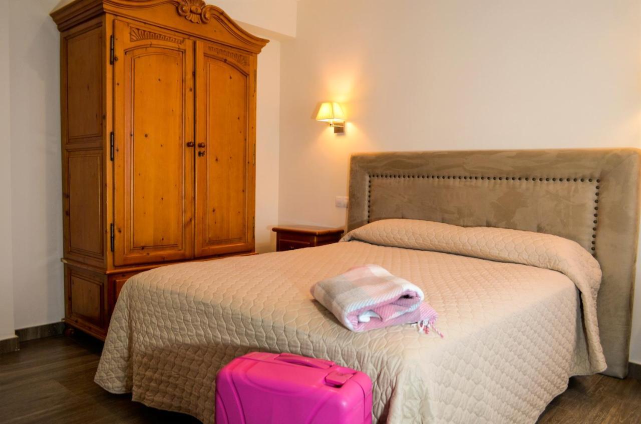 Hotel Suiza Брончалес Екстериор снимка