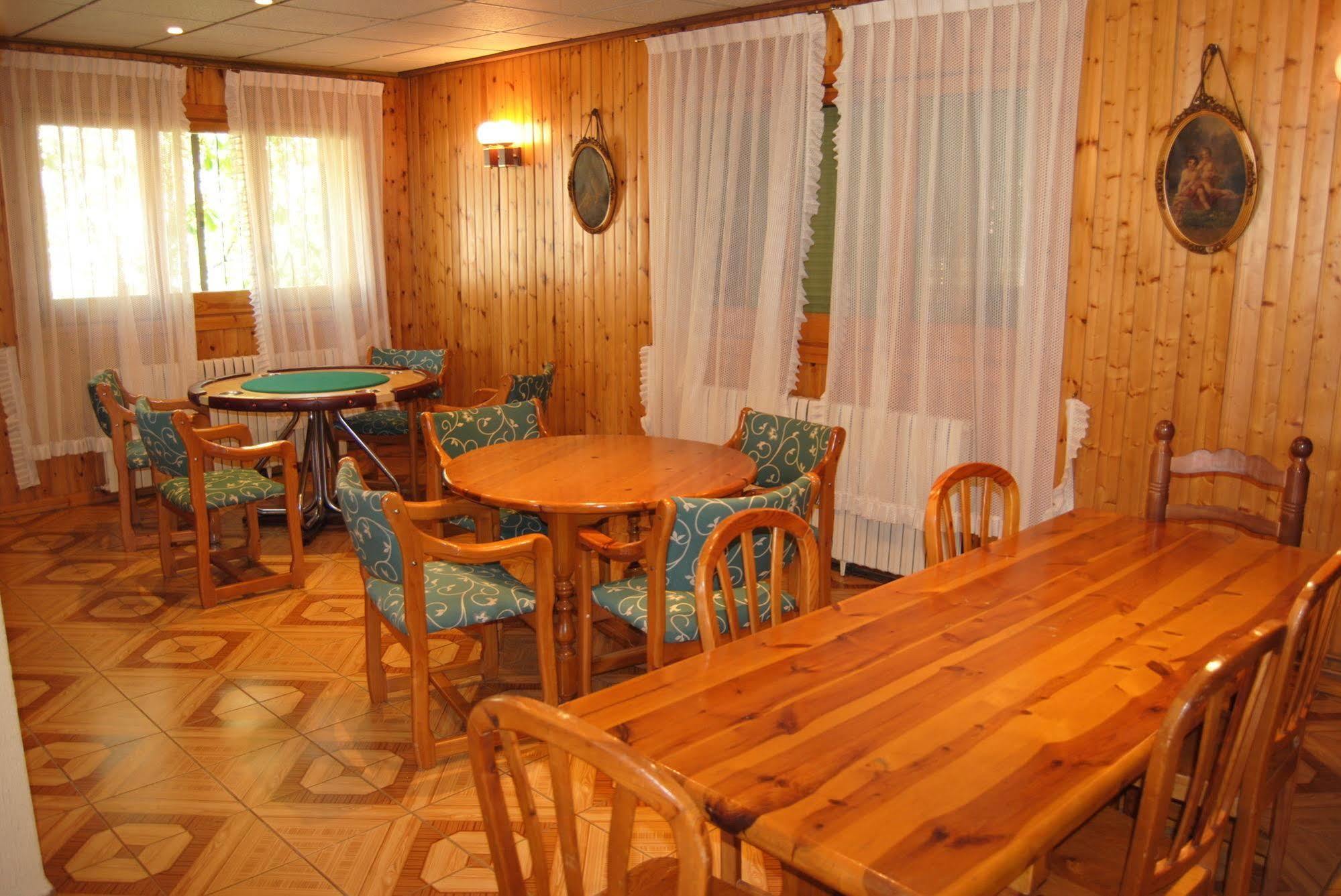 Hotel Suiza Брончалес Екстериор снимка