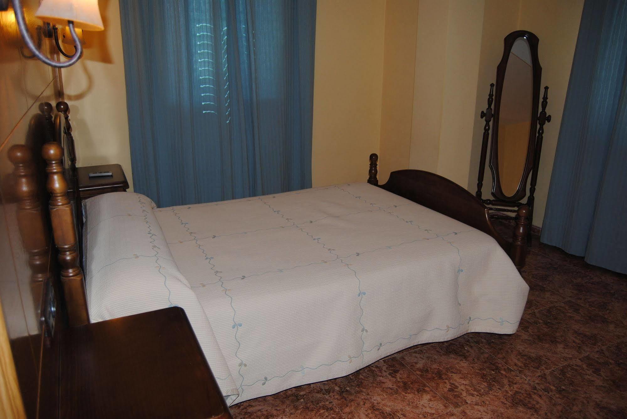 Hotel Suiza Брончалес Екстериор снимка